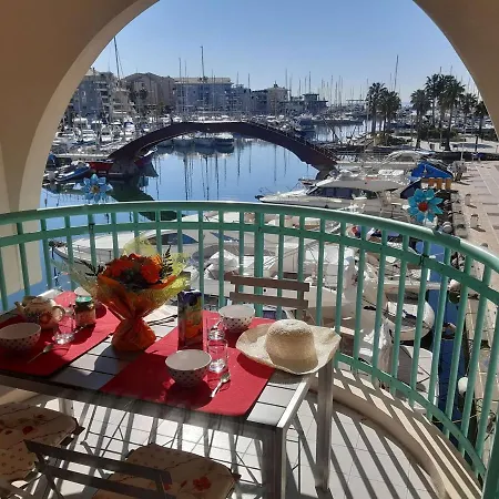 아파트 2 Pieces Avec Terrasse Et Parking, Proche Thalassotherapie - Fr-1-226a-29 Fréjus